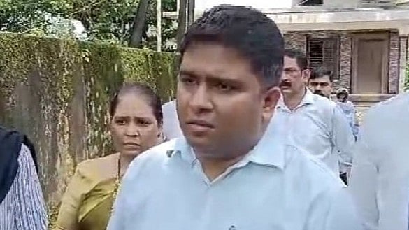 <div class="paragraphs"><p>Deputy Commissioner Mullai Muhilan M P visited flood affected areas in Bantwal on Wednesday. </p><p></p></div>